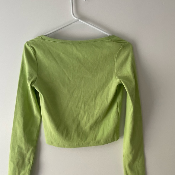 ^Green Zara crop top^ - Picture 2 of 3